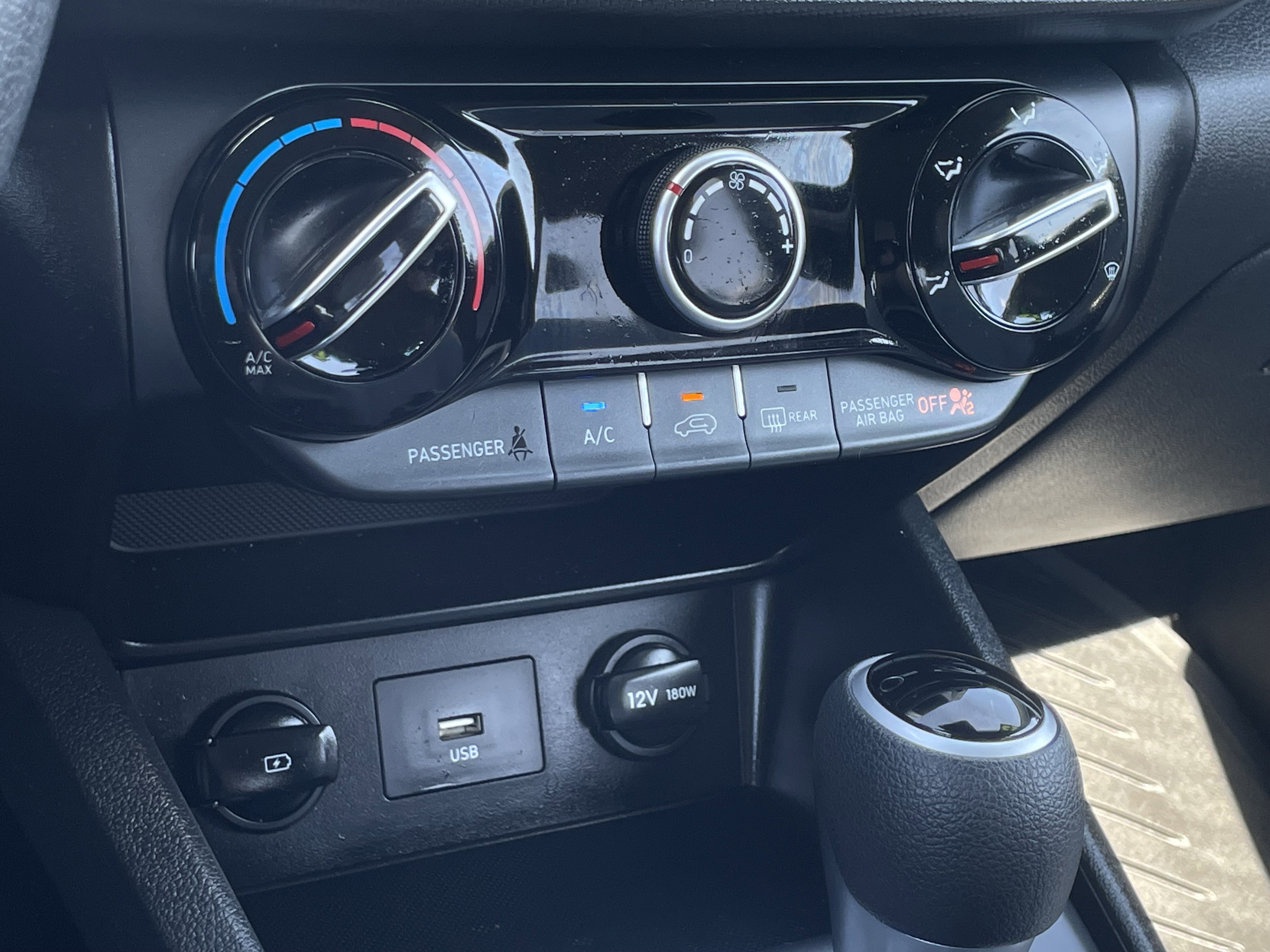2023 Hyundai Kona SEL photo 14