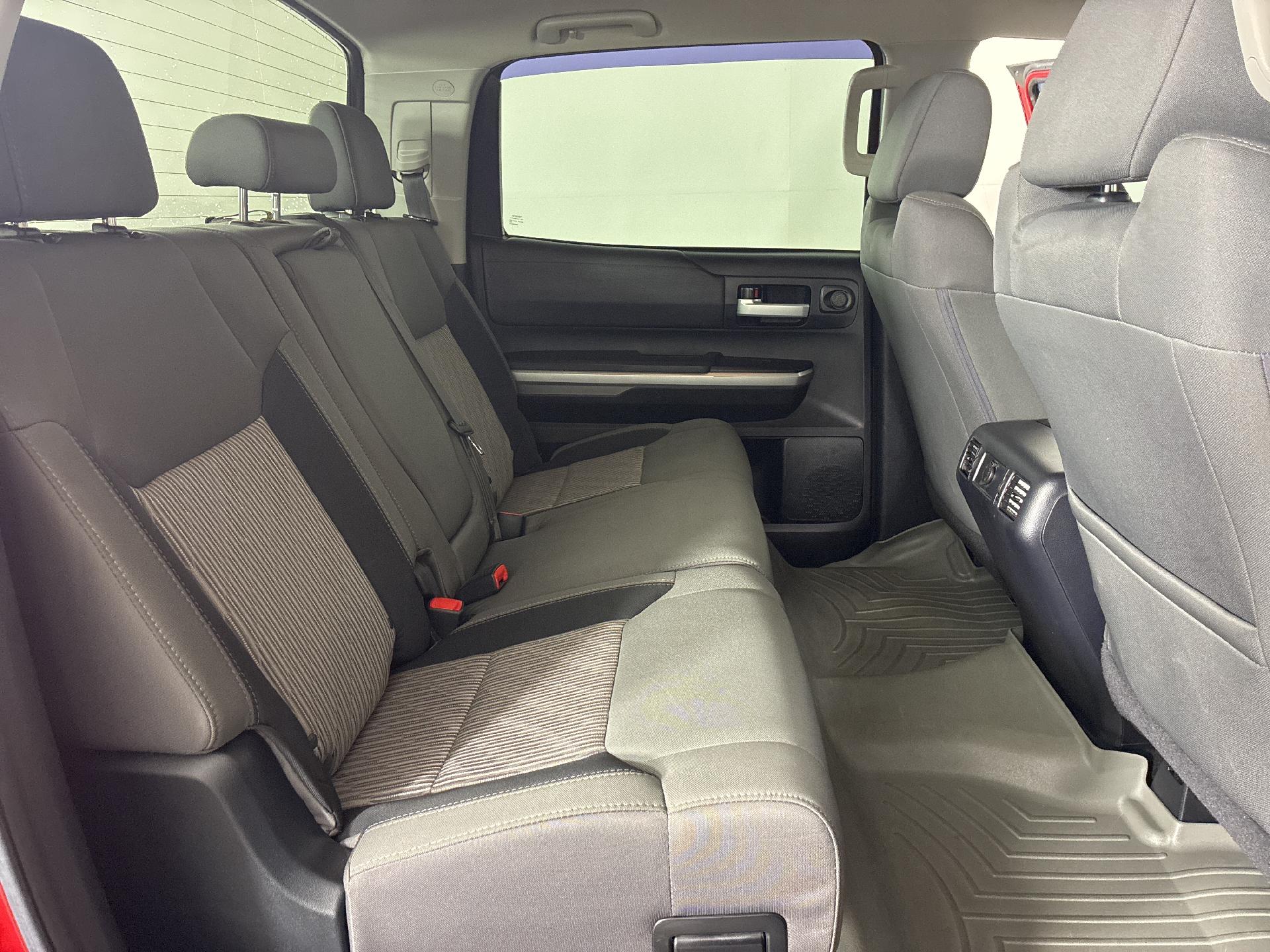 2017 Toyota Tundra SR5 photo 18