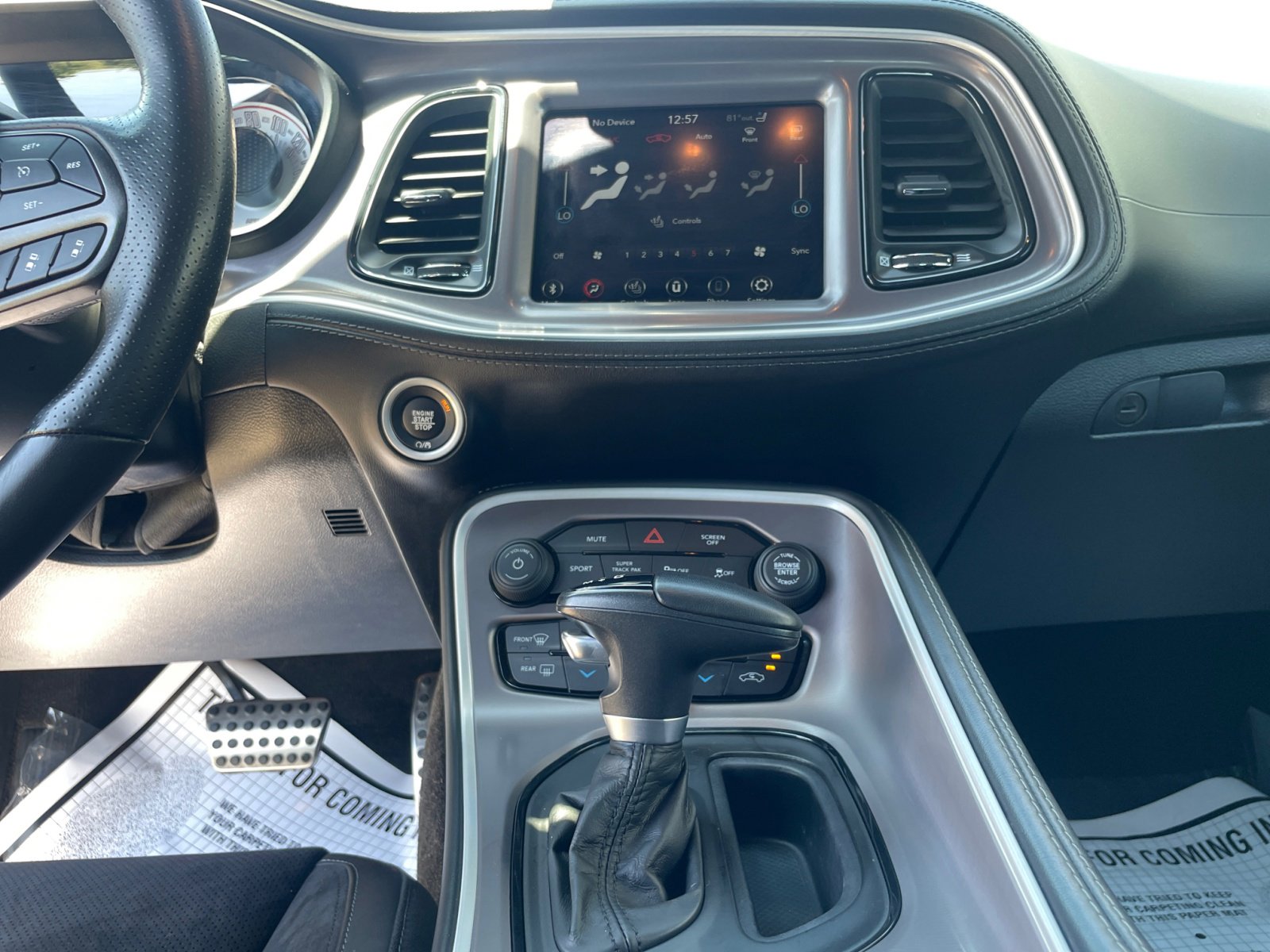 2022 Dodge Challenger R/T Shaker photo 15