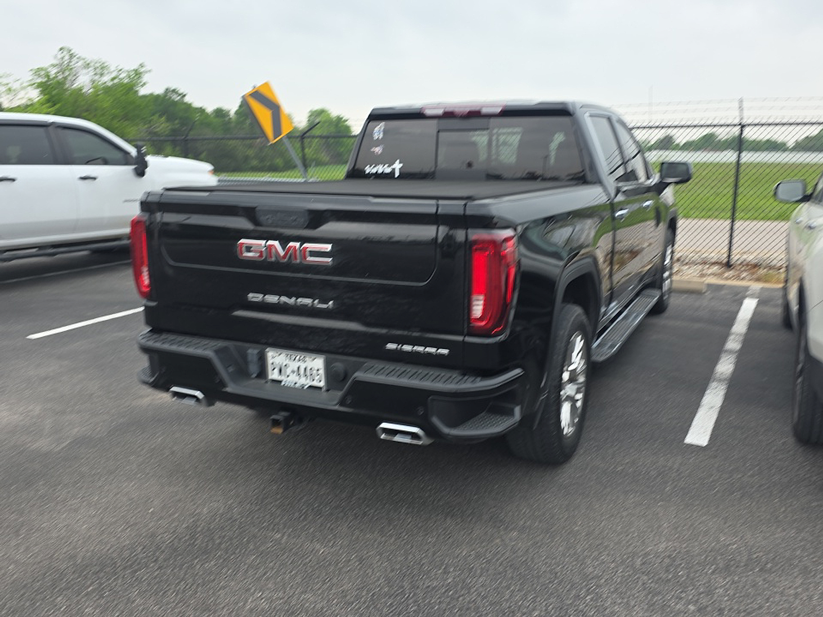 2021 Gmc Sierra 1500 Denali photo 2