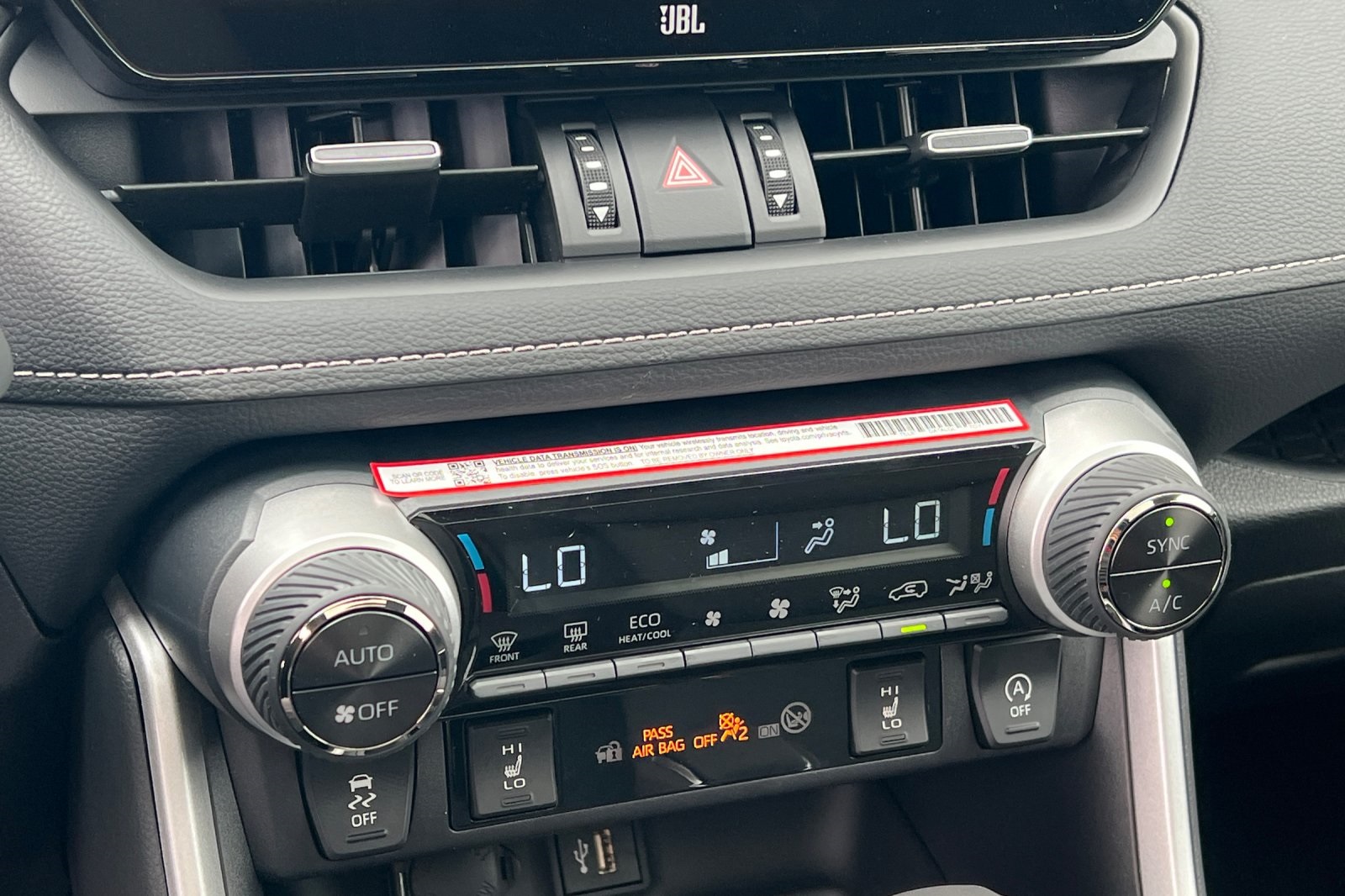 2025 Toyota RAV4 XLE Premium photo 22