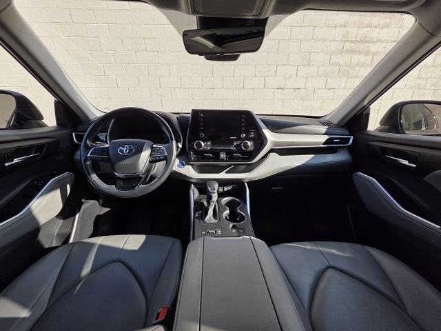 2021 Toyota Highlander Hybrid XLE photo 13