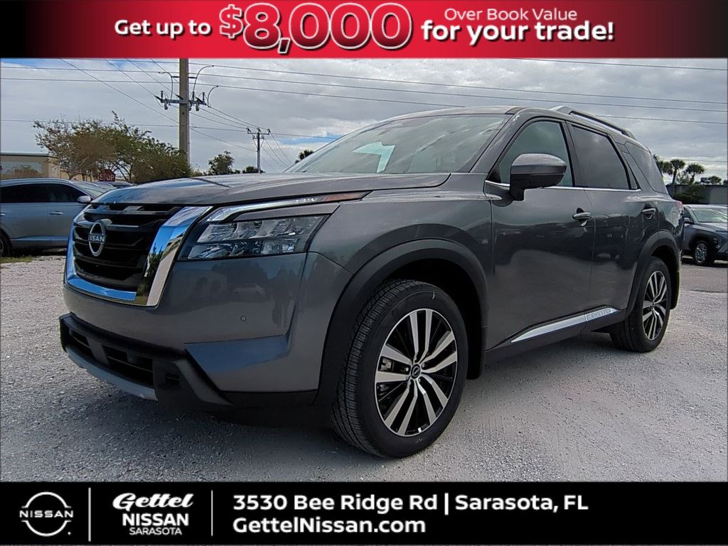 2025 Nissan Pathfinder Platinum's photo