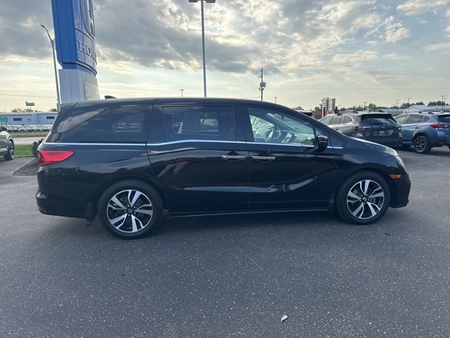 2019 Honda Odyssey Elite photo 2