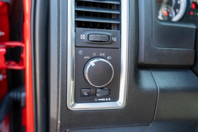 2022 Ram 1500 Classic Warlock photo 13