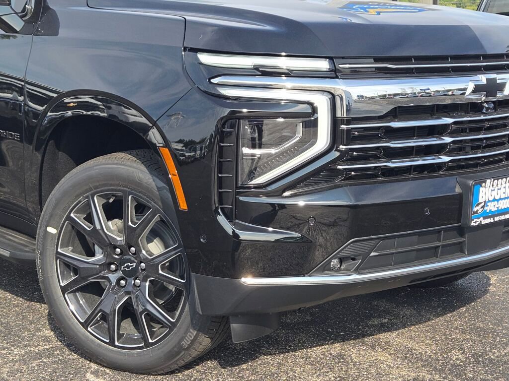 2025 Chevrolet Tahoe LT photo 3