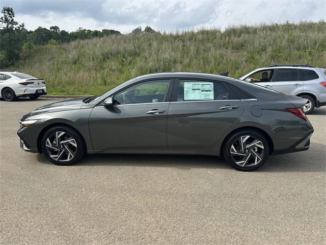 2025 Hyundai Elantra Hybrid Limited photo 2
