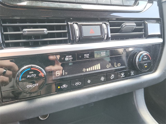 2022 Nissan Pathfinder S photo 21