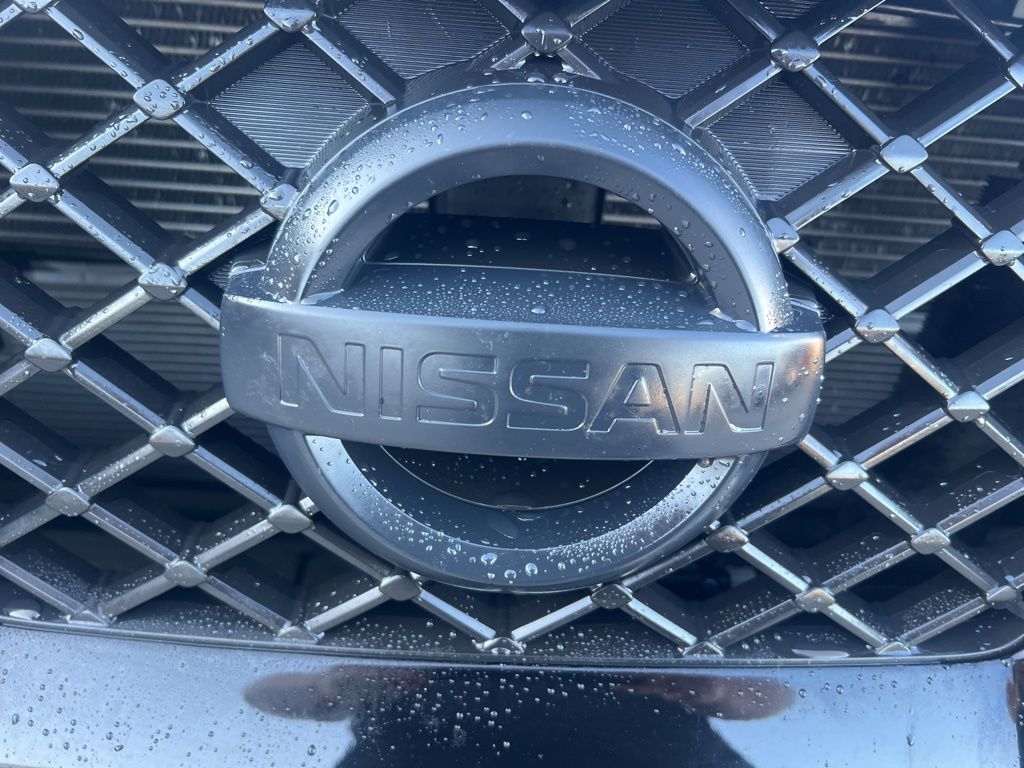 2021 Nissan Frontier Crew Cab photo 23