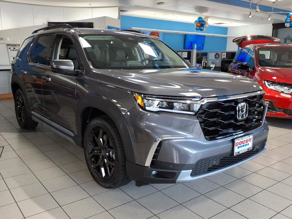 2025 Honda Pilot Touring's photo