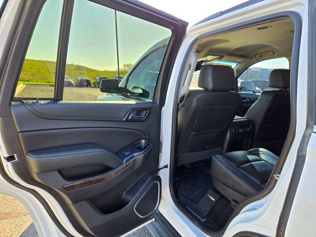 2017 Chevrolet Tahoe LT photo 21