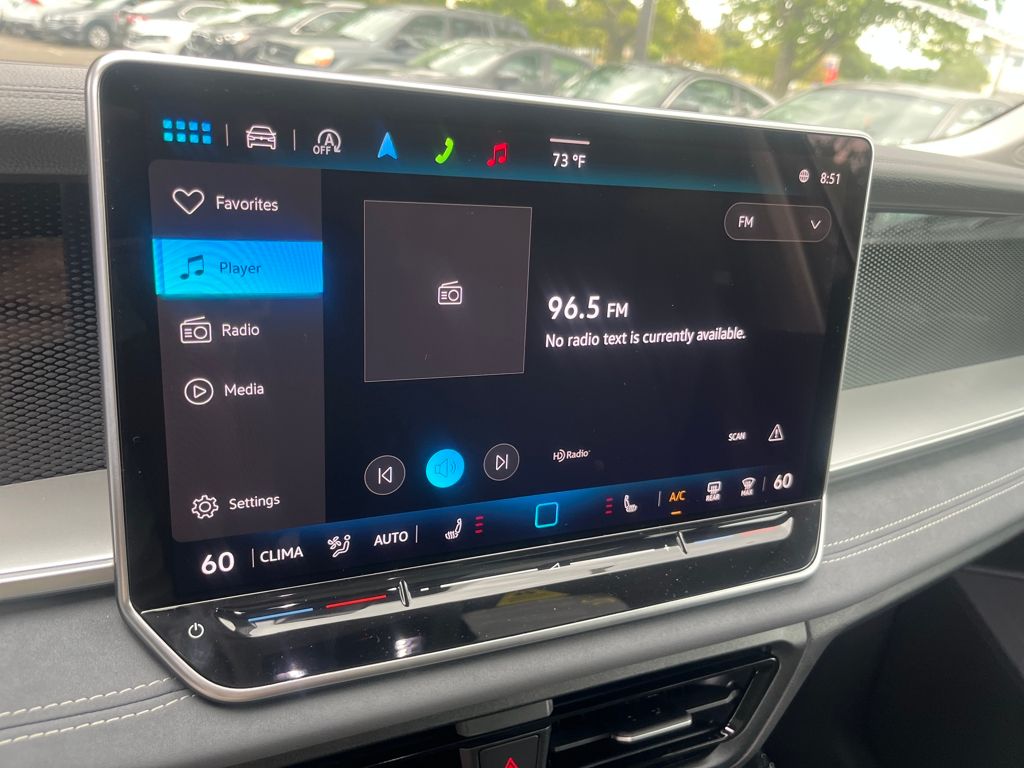 2025 Volkswagen Tiguan SE photo 11