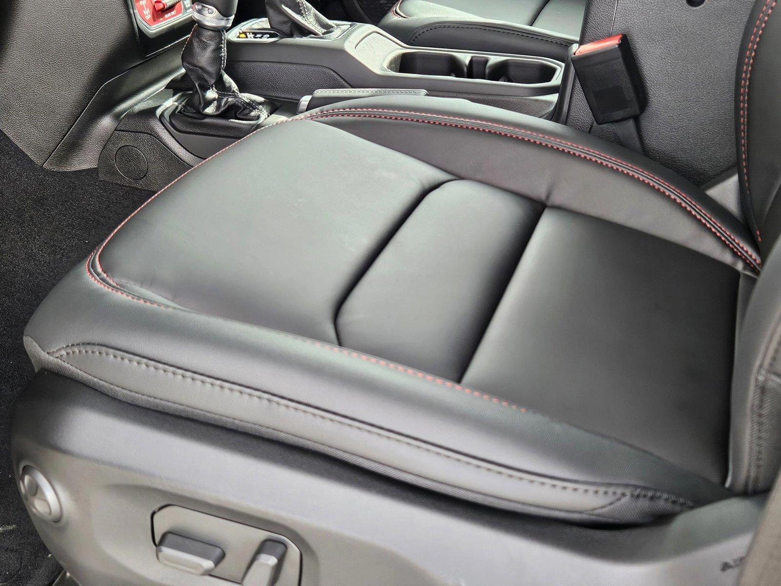 2025 Jeep Wrangler Rubicon photo 4