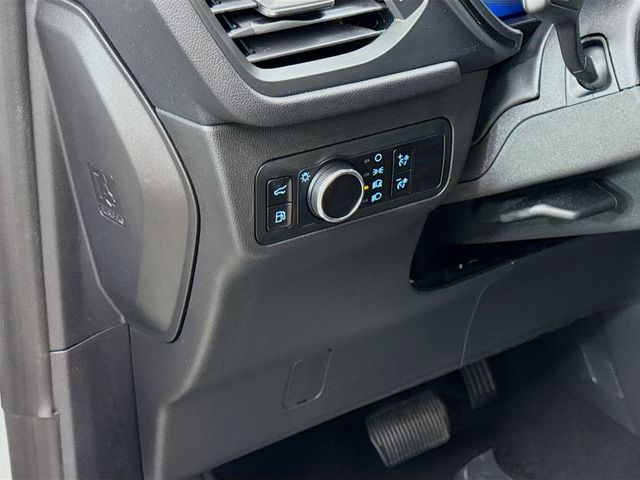 2025 Ford Escape Hybrid ST-Line photo 10