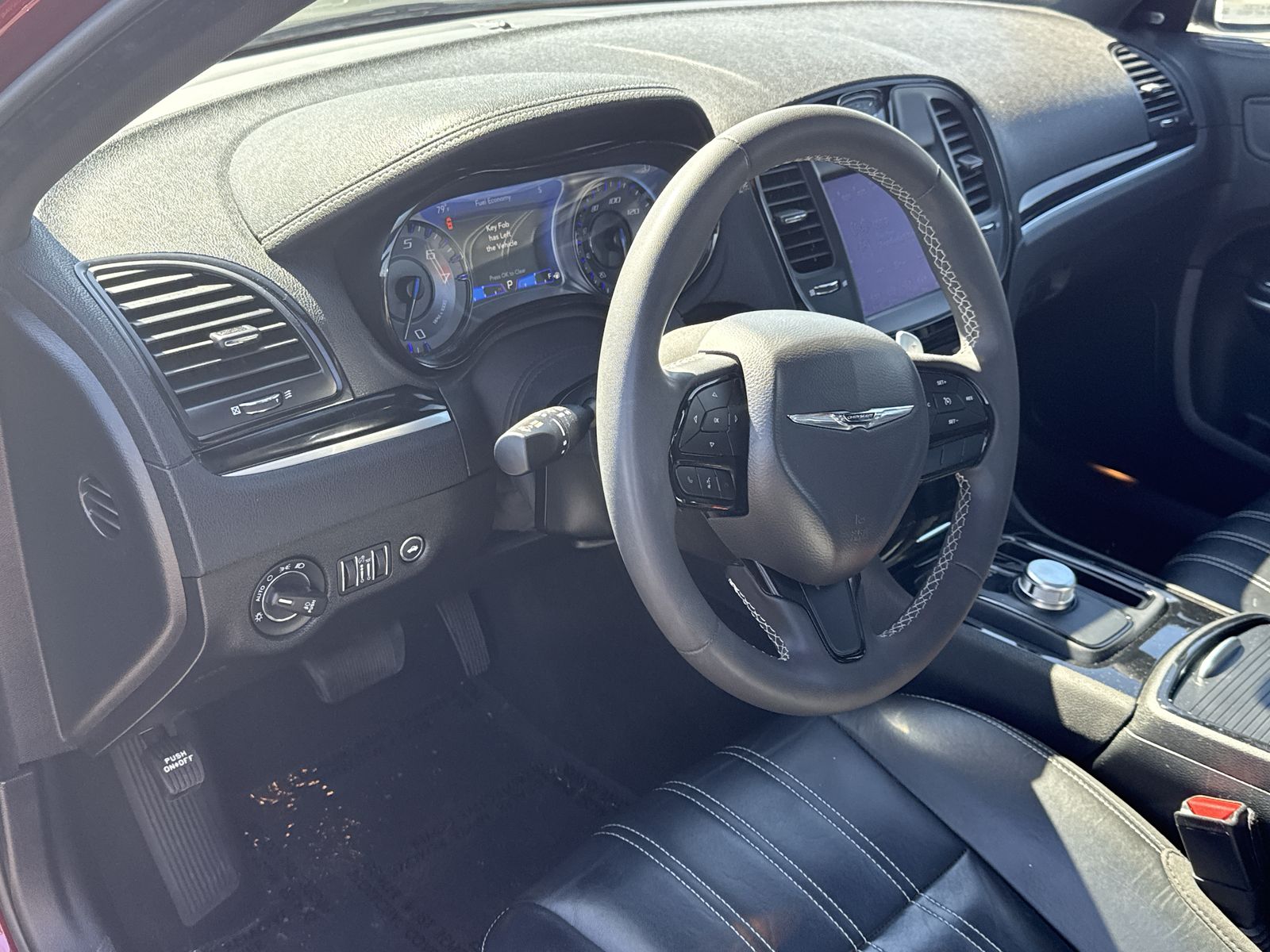 2023 Chrysler 300 photo 2
