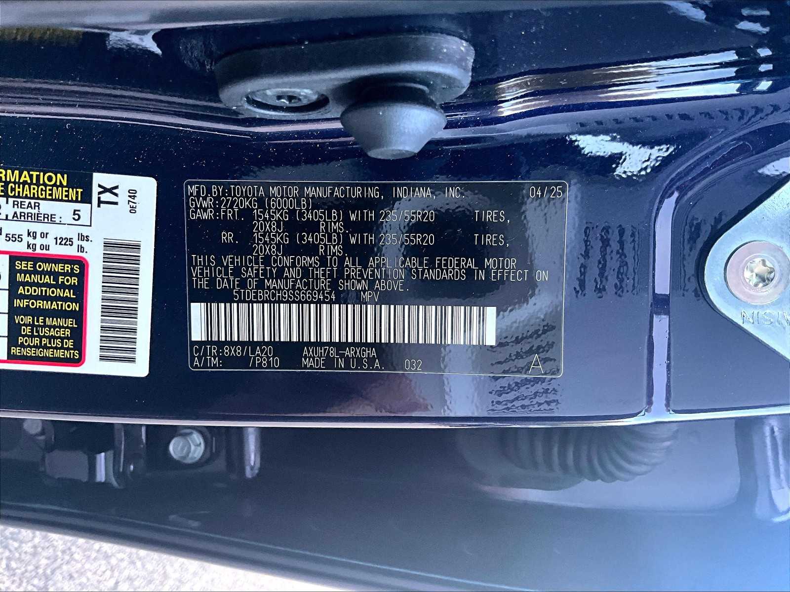 2025 Toyota Highlander Hybrid Platinum photo 4