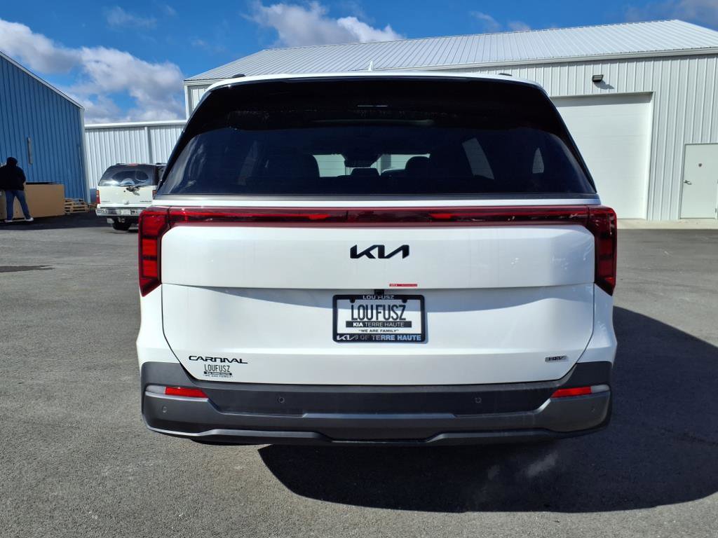 2025 Kia Carnival SX photo 4