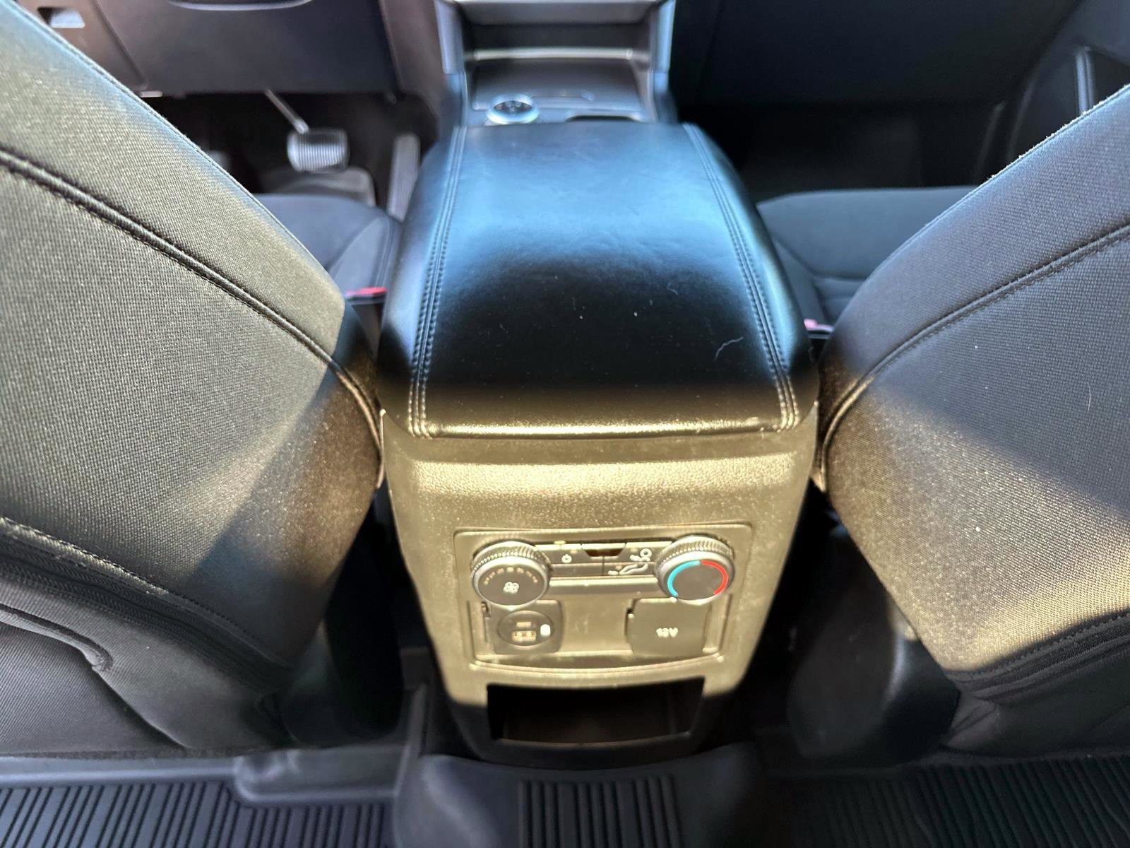 2021 Ford Explorer XLT photo 16