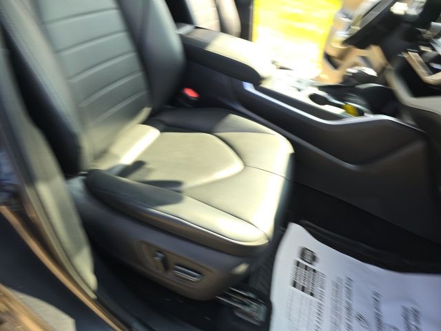 2021 Toyota Highlander XLE photo 35