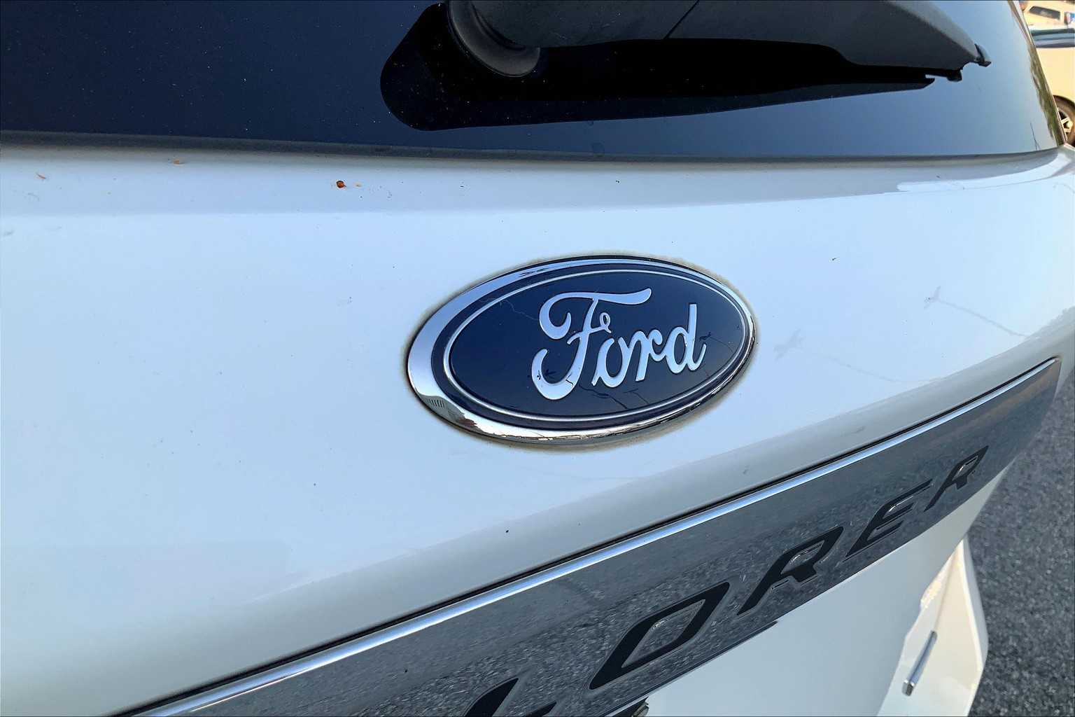2020 Ford Explorer Limited photo 29