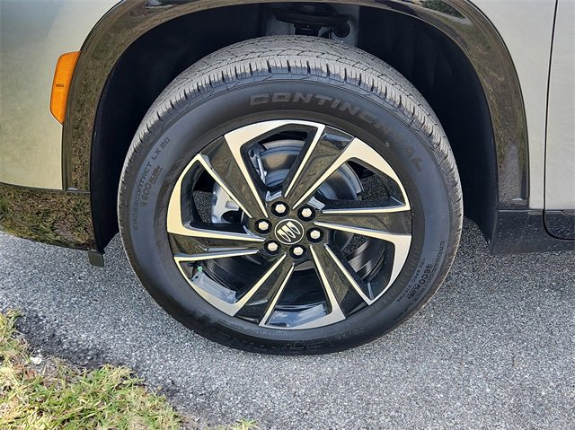 2025 Buick Enclave Sport Touring photo 2