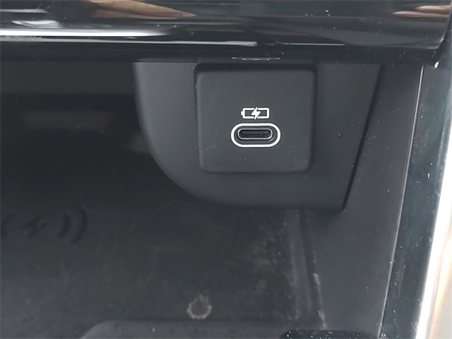 2023 Land Rover Discovery Sport S R-Dynamic photo 17