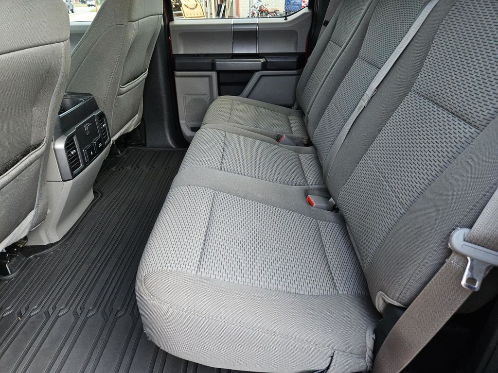 2019 Ford F-150 XLT photo 25