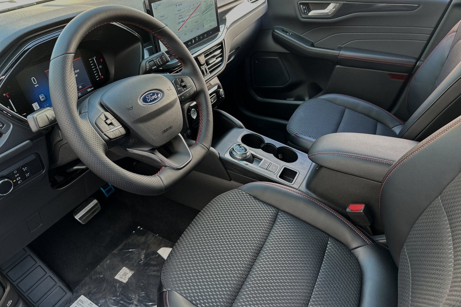 2024 Ford Escape ST-Line photo 6