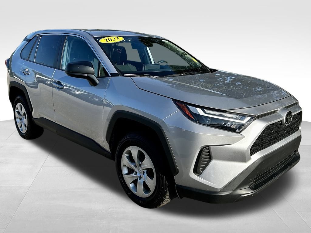 2023 Toyota RAV4 LE photo 2