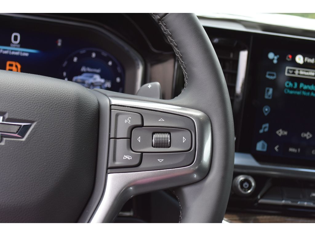 2025 Chevrolet Silverado 1500 RST photo 18