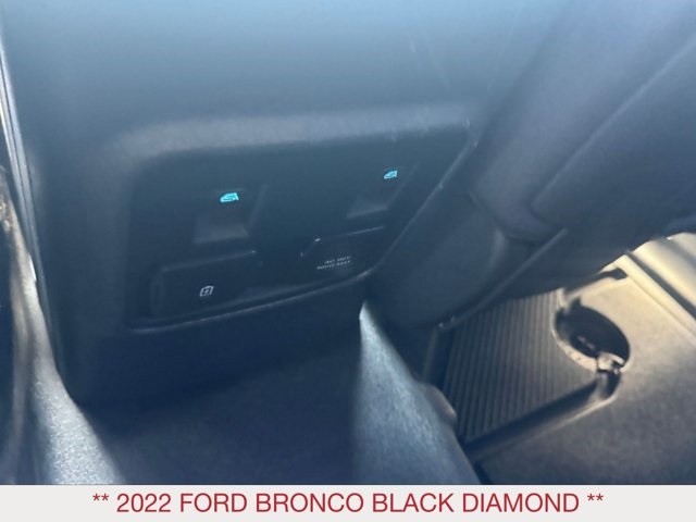 2022 Ford Bronco Black Diamond photo 13