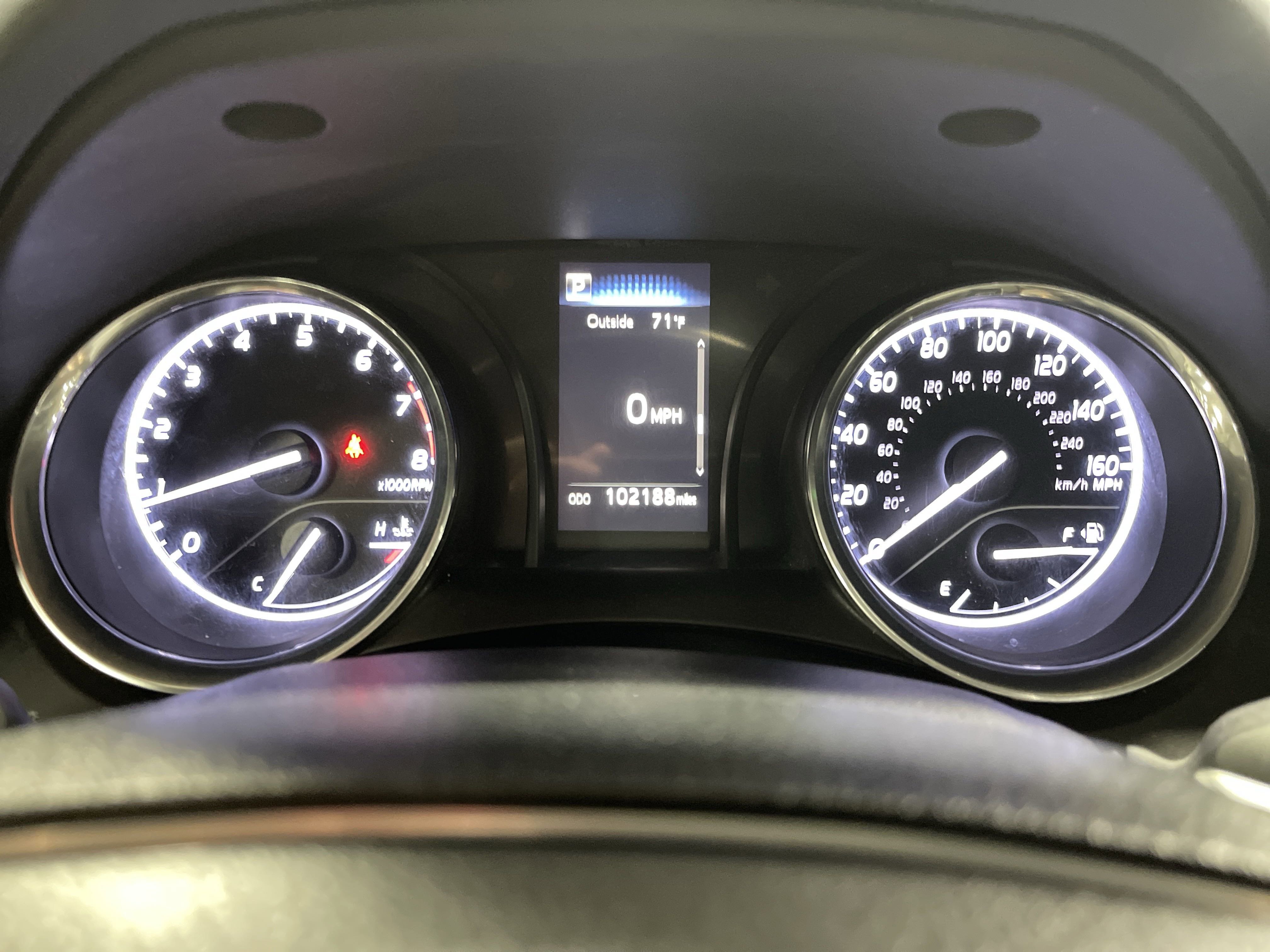 2018 Toyota Camry SE photo 11