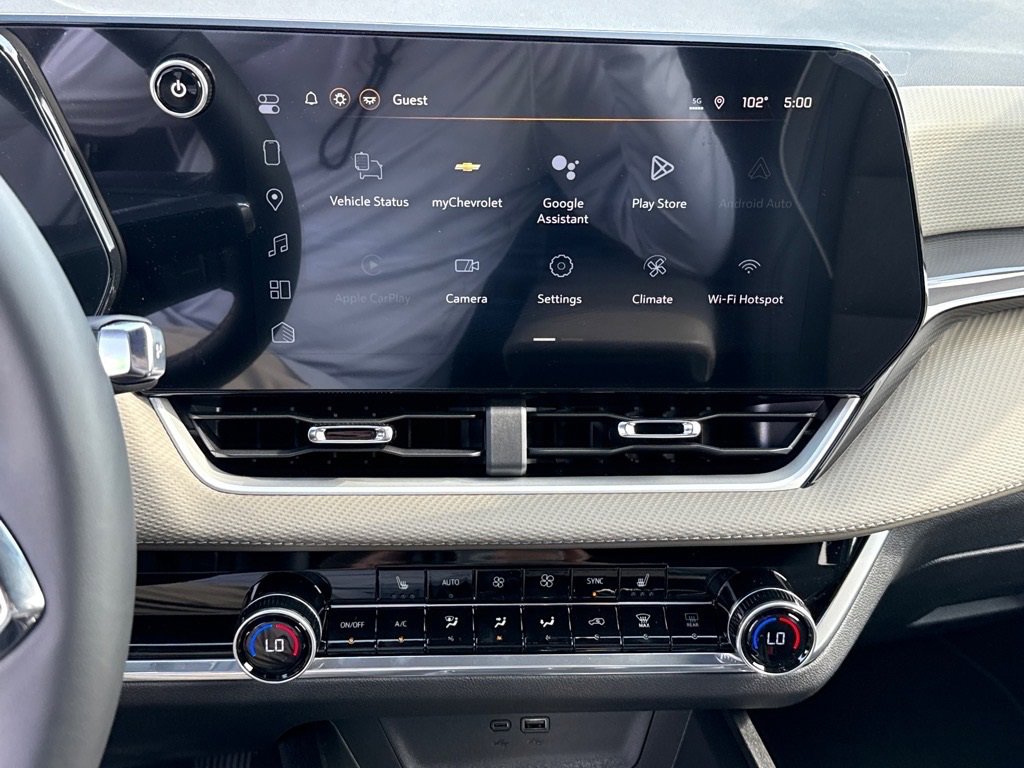 2026 Chevrolet Equinox LT photo 3