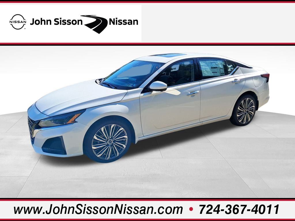 2025 Nissan Altima SL's photo