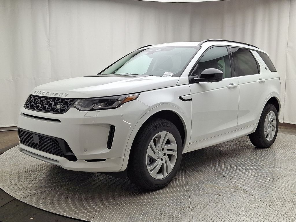 2025 Land Rover Discovery Sport S's photo