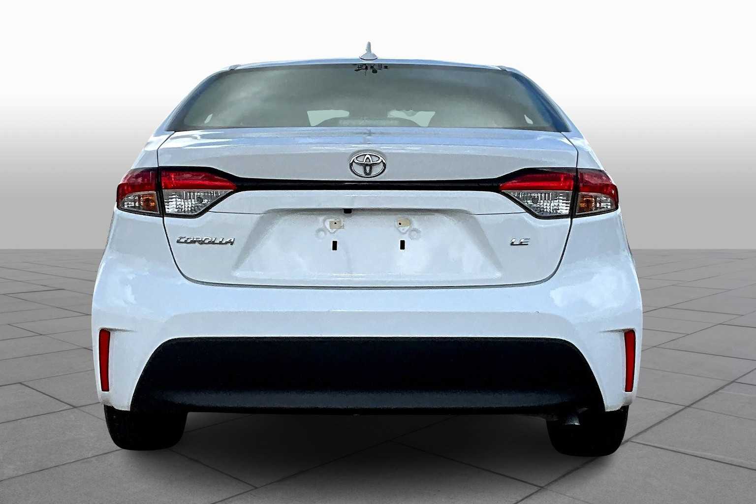 2024 Toyota Corolla LE photo 4