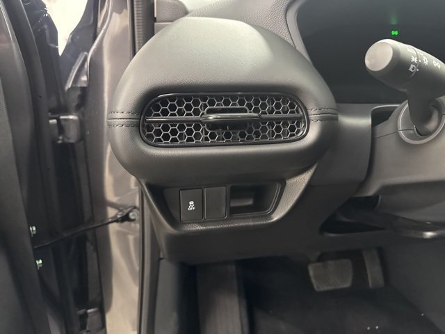 2026 Honda HR-V LX photo 17