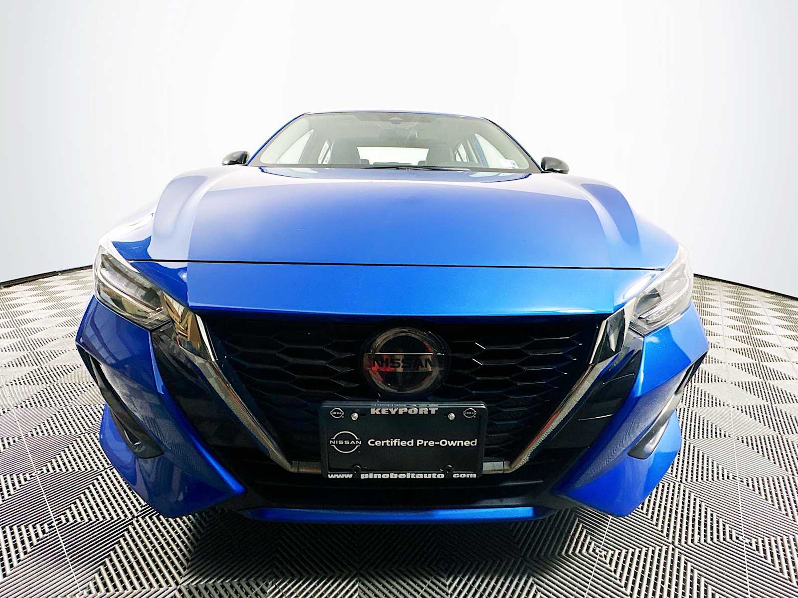 2023 Nissan Sentra SR photo 2