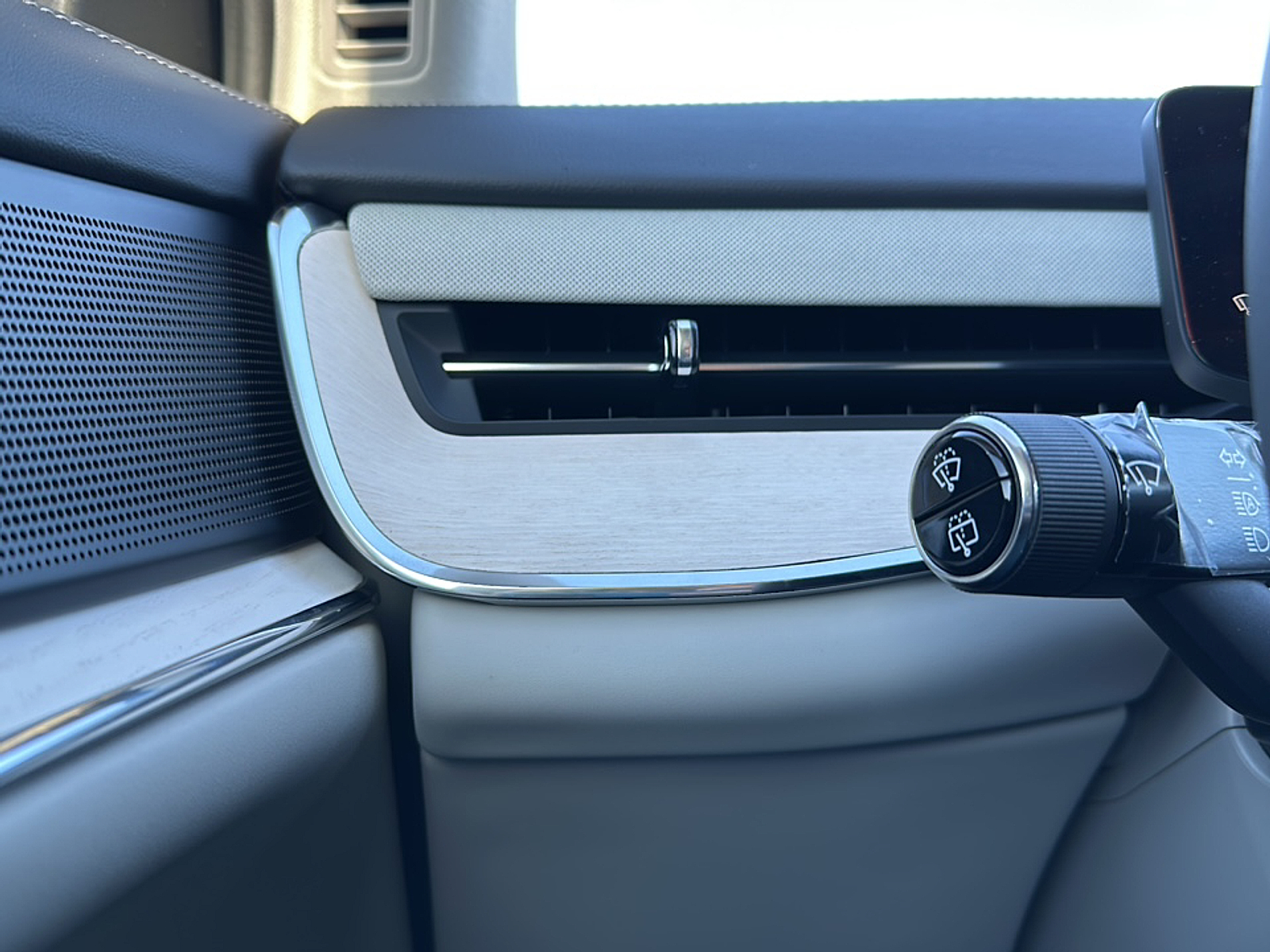 2025 Volvo EX90 Twin Motor Ultra photo 17