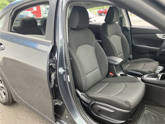 2023 Kia Forte LXS photo 16