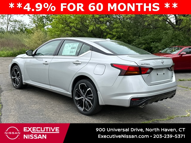 2025 Nissan Altima 2.5 SR photo 4