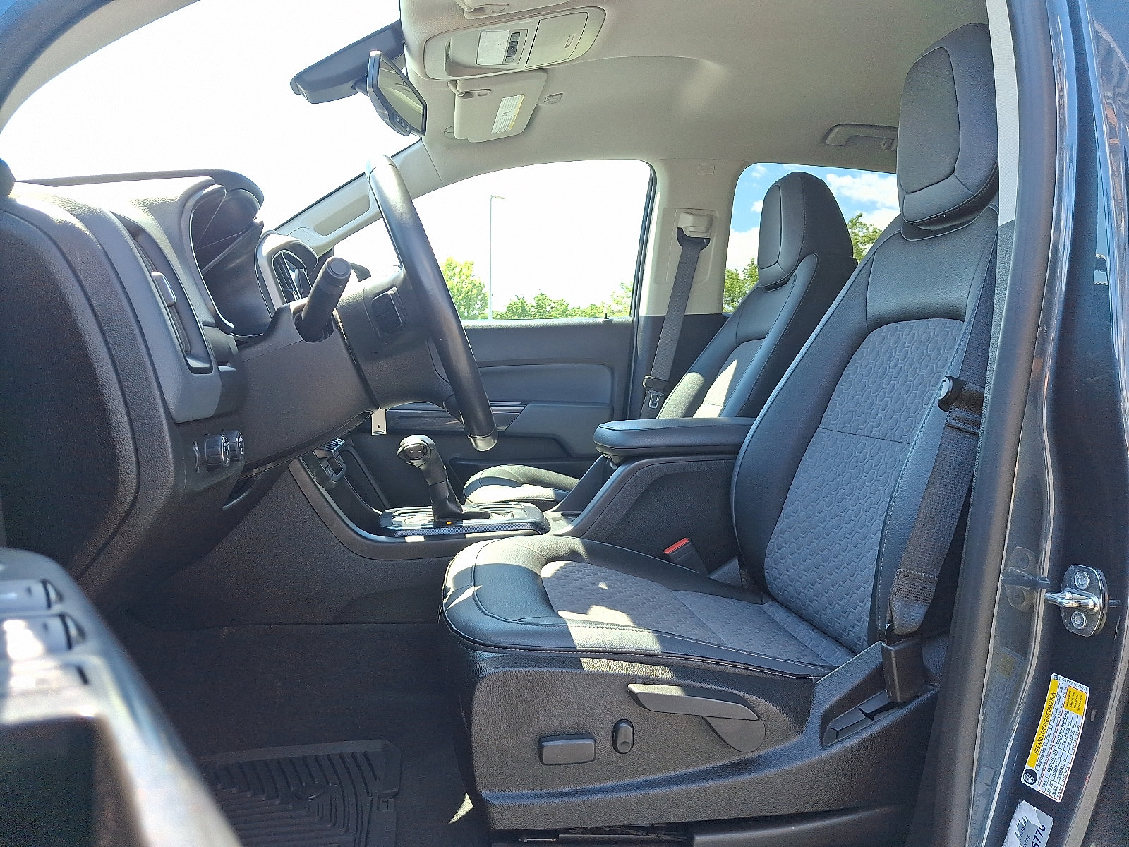 2019 Chevrolet Colorado Z71 photo 13