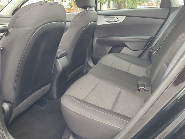 2023 Kia Forte LXS photo 6
