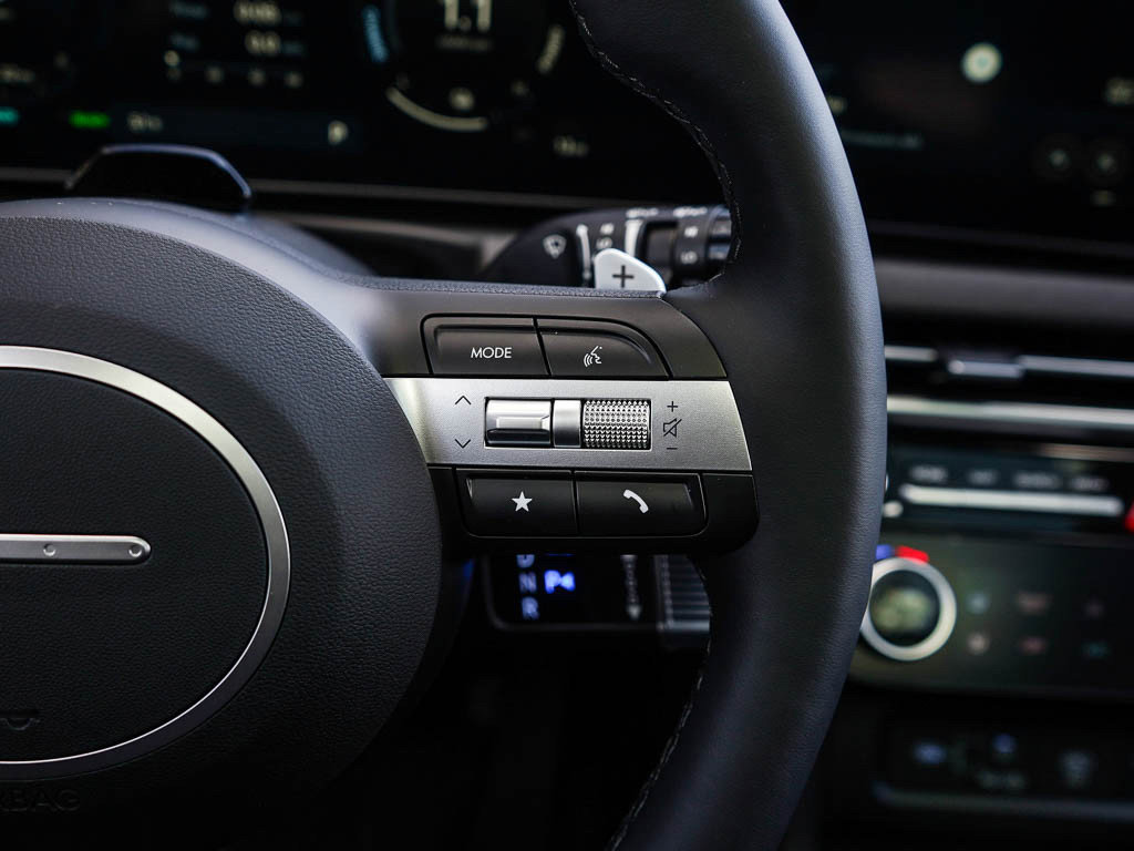 2025 Hyundai Tucson Hybrid Limited photo 20