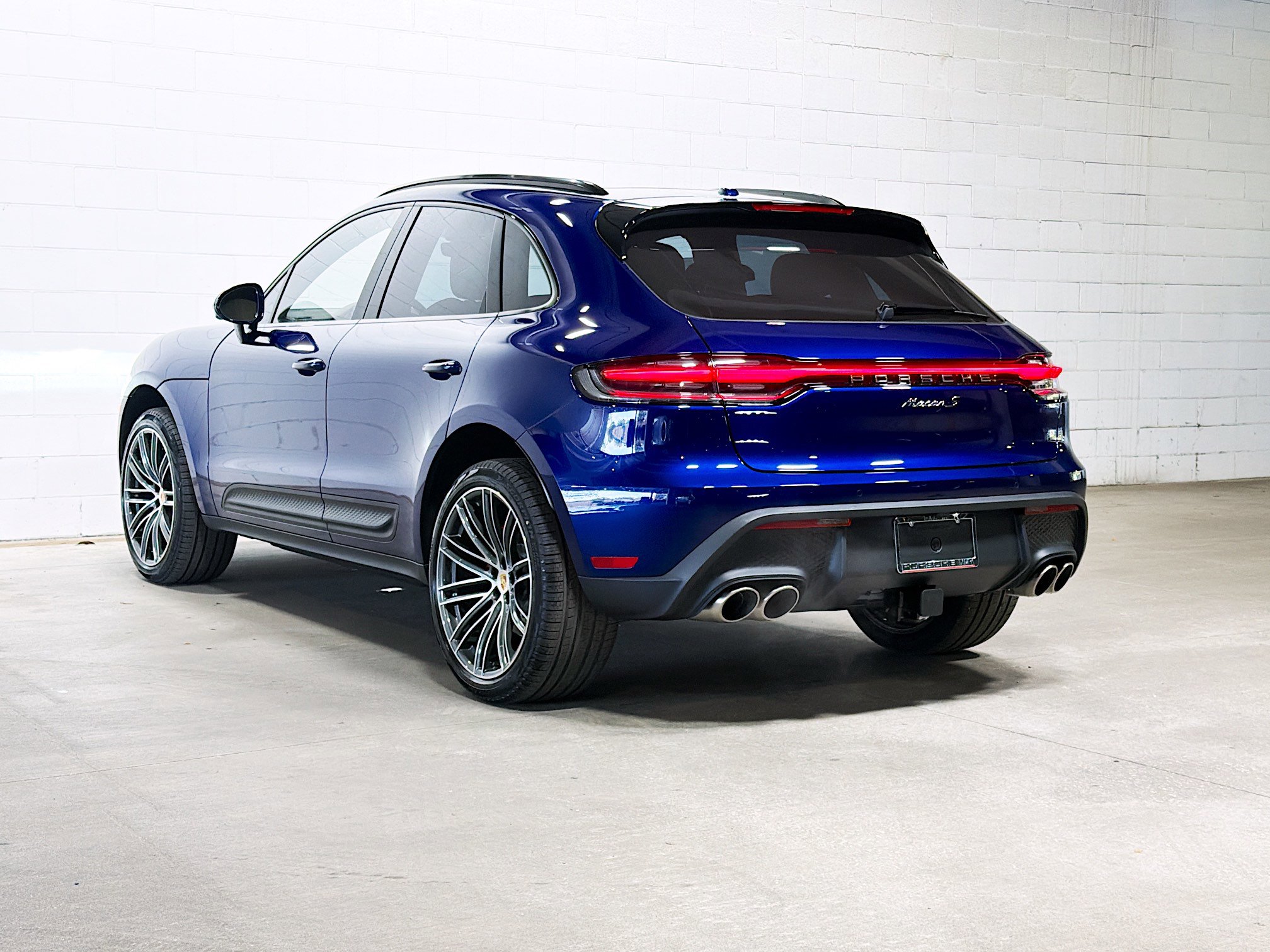 2026 Porsche Macan S photo 3