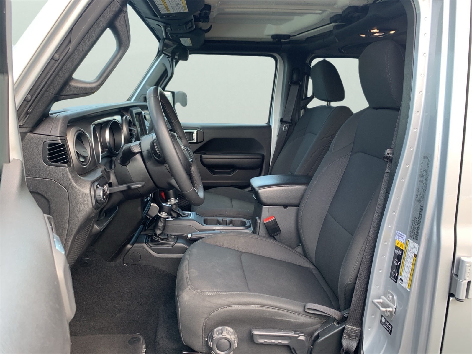 2023 Jeep Gladiator Sport S photo 12