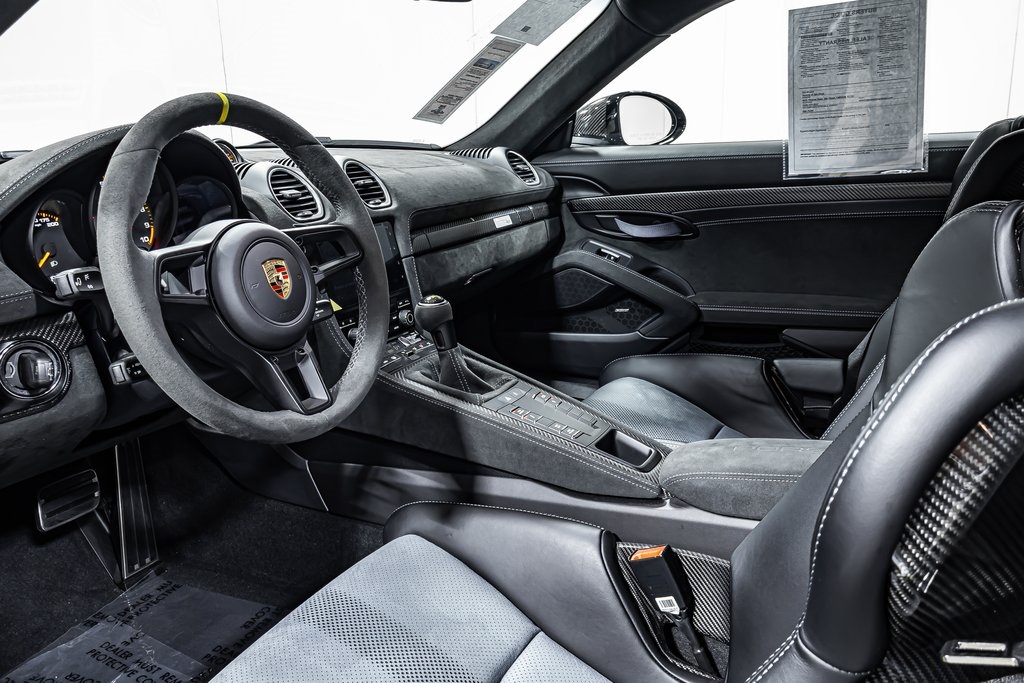 2025 Porsche Cayman GT4 RS photo 4
