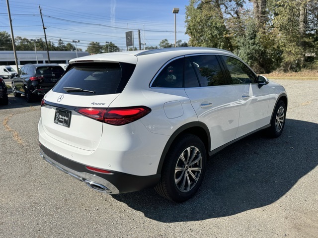 2026 Mercedes Benz GLC 300 4MATIC photo 2