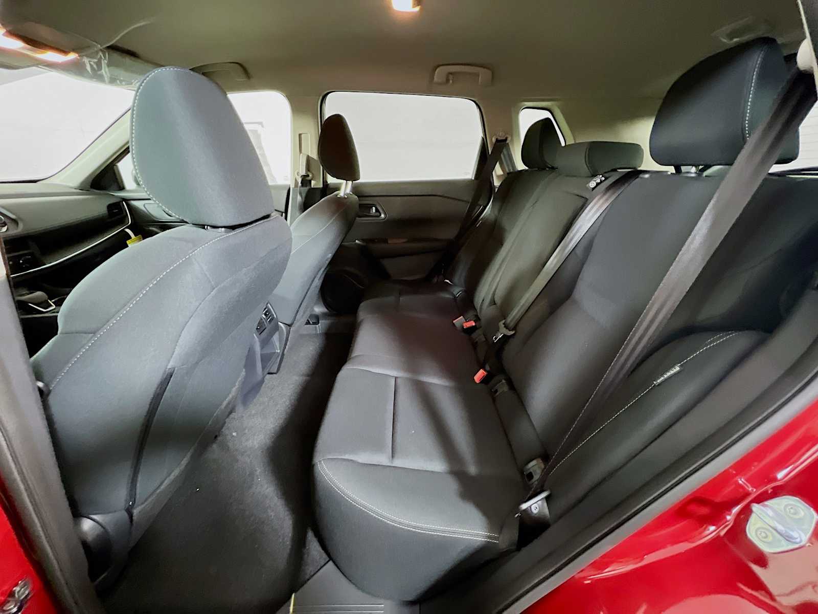 2025 Nissan Rogue S photo 3