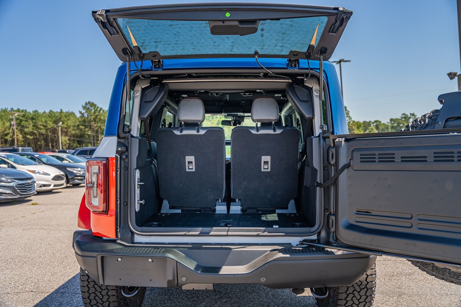 2025 Ford Bronco First Edition photo 12